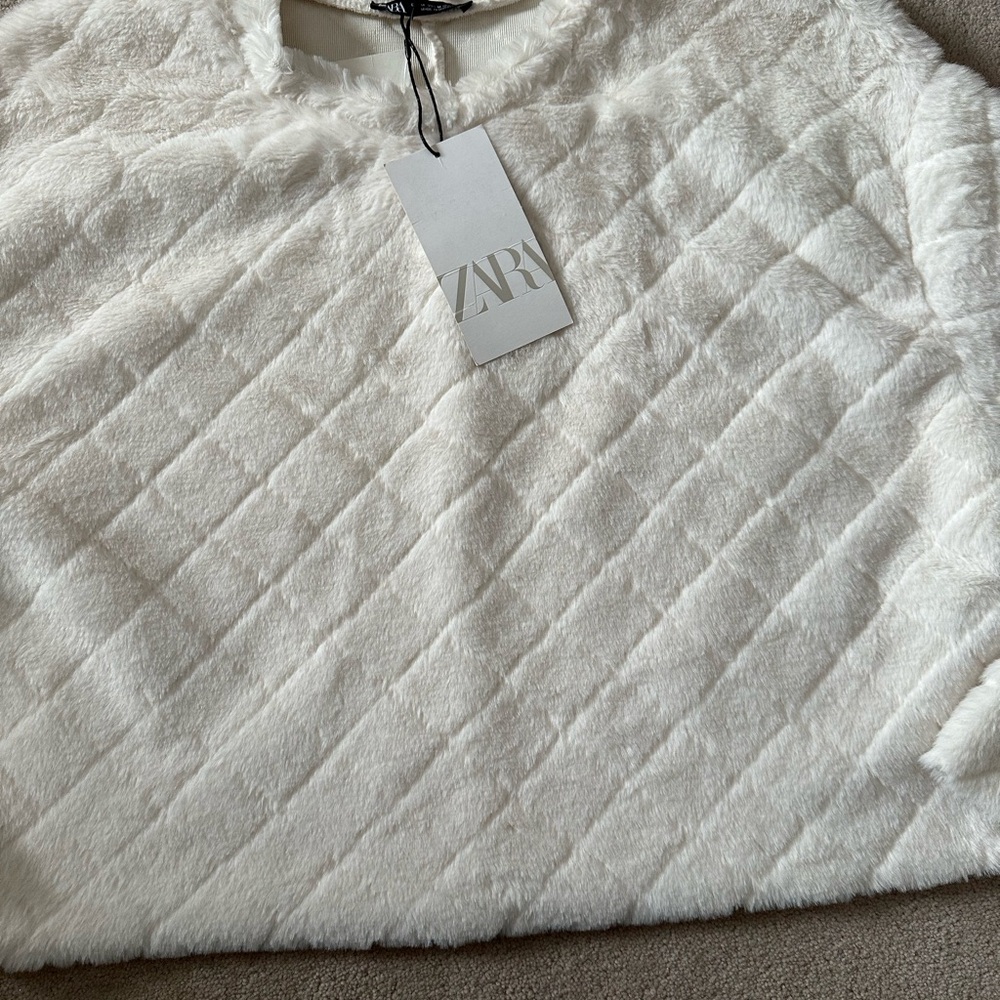 Faux fur Zara sweater! - Picture 5 of 5